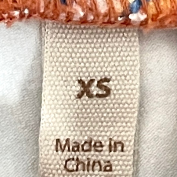 ๐บ Soft Surroundings Have to Have Colorful Floral Print Crop Leggings Size XS - Picture 6 of 8